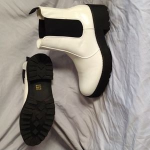 Women's 7.5 Margo ankle boot